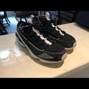DMX 10 Black Size 8.5